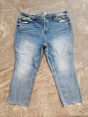 Vigoss Stevie Crop Straight Jeans Women’s Size 20 Light Wash Frayed Hem Denim